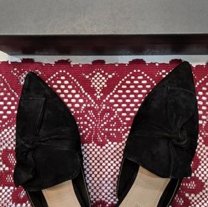 Shoes Tahari Ta-Pandora Black Suede Loafer